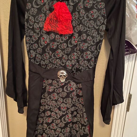 Vamperina  - Picture 3 of 16